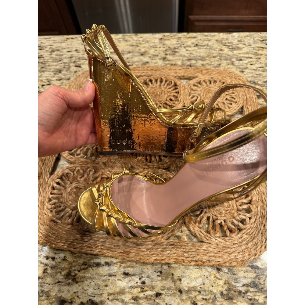 Gucci Gold Wedge Platform Sandals, Size 9/39 - Picture 3 of 16
